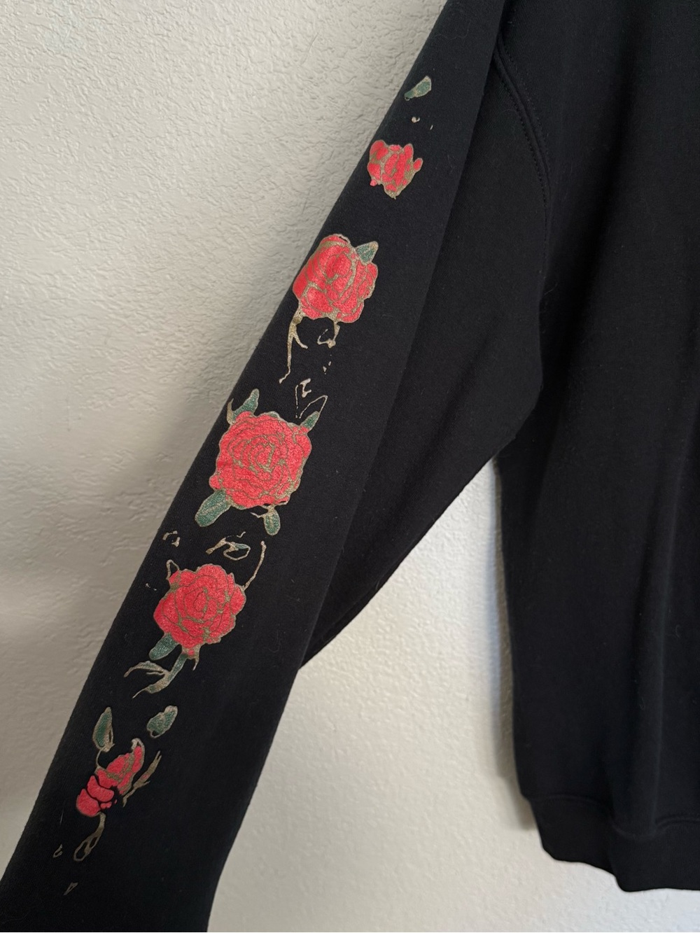 OMOCAT Roses Sweatshirt - Picture 2 of 4